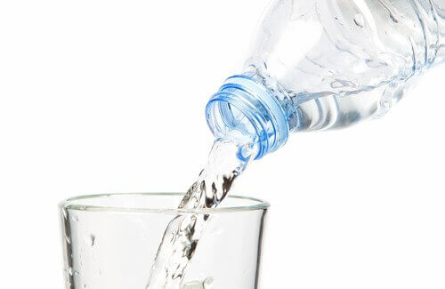 Сколько воды надо пить ежедневно?