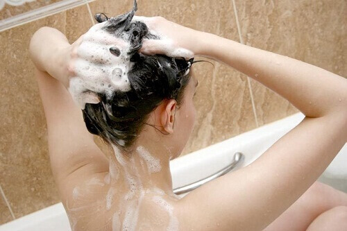 Плохо ли мыть волосы каждый день