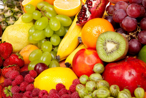 Полезно ли есть фрукты на завтрак?
