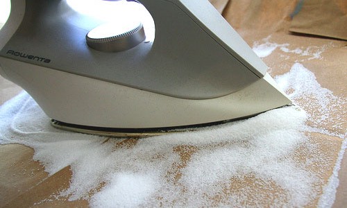 Используйте соль для уборки дома
