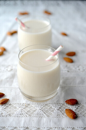 5 лучших растительных молочных напитков